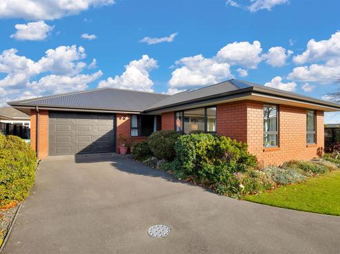 1/12 Bank Street, Amberley