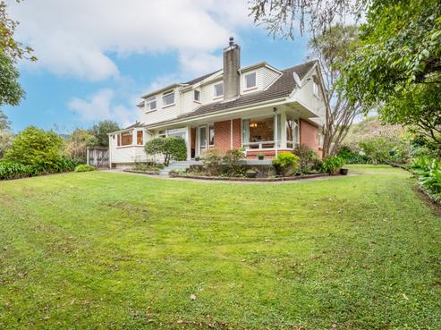 15B Field Street, Silverstream