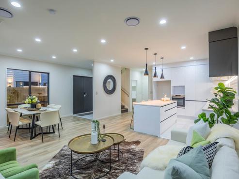 12C Borrowdace Avenue, Botany Downs
