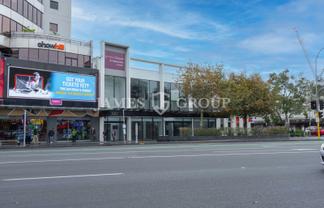 MAKE AN OFFER - Ex-Look Sharp Newmarket