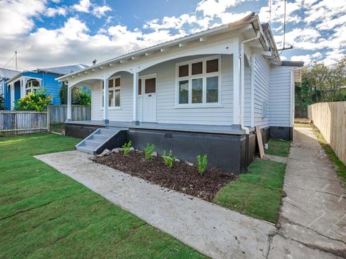 15 Roslyn Terrace, West End