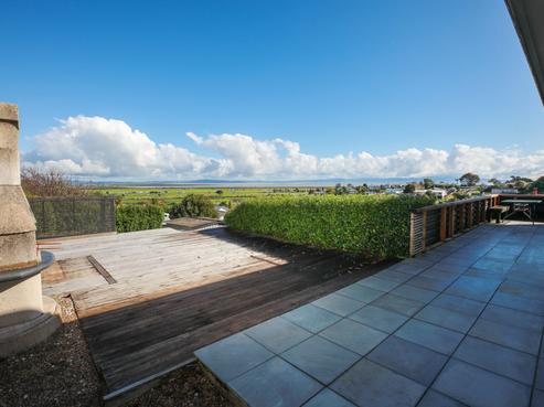 303 Marshall Crescent, Thames