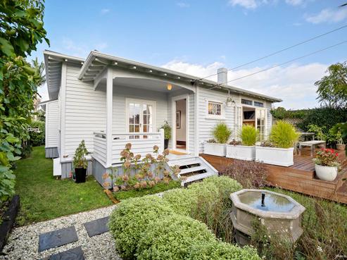 22 Kingsway Avenue, Sandringham