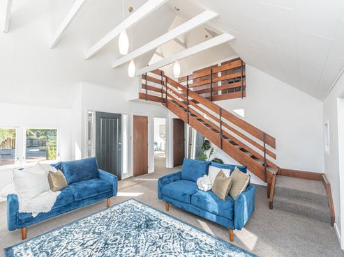 49 Great North Road, Saint Johns Hill