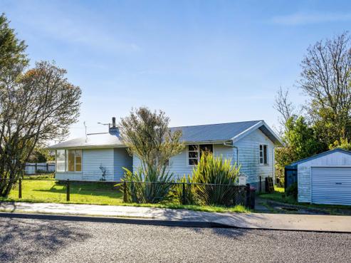 98 Swansea Road, Stratford