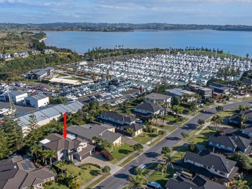 103 Pine Harbour Parade, Beachlands