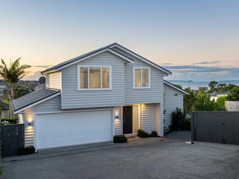 16 Montgomery Avenue, Rothesay Bay