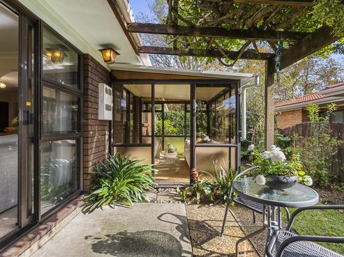 2/102 Rathgar Road, Henderson