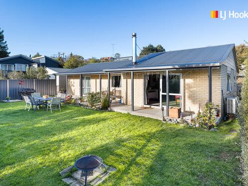 8 Chatham Street, Waihola