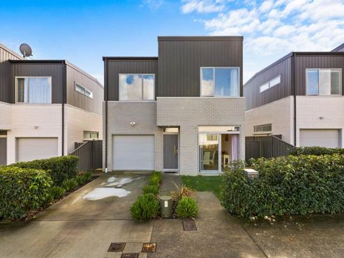 3 Tuangi Road, Rosehill