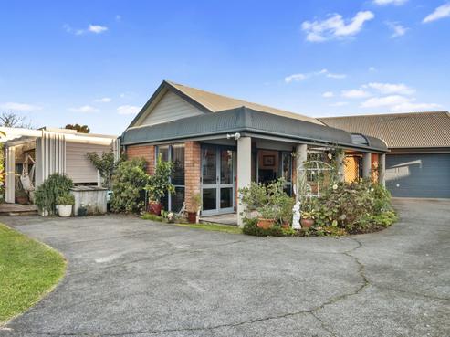 107B Ocean Road, Whangamata