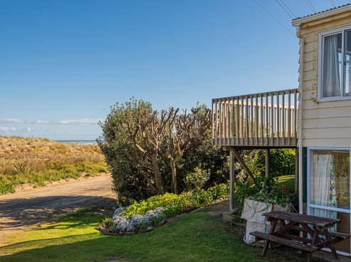 19 Marine Drive, Te Kopuru
