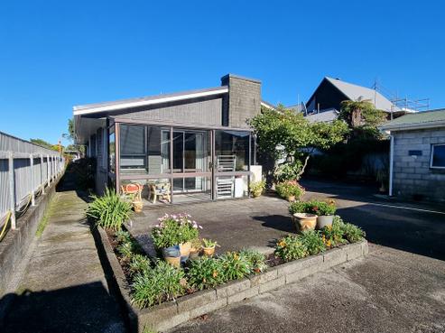 66 Tudor Street, Hokitika