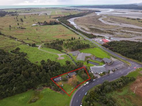 6 Marks Road, Haast