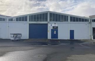 Warehouse - Central Porirua "On The Hill"
