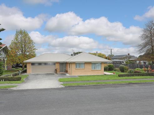 17 Johnson Street, Bulls