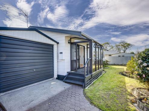 2/32 Spriggs Crescent, Greenmeadows