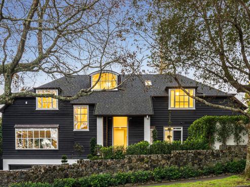 34A Golf Road, Epsom