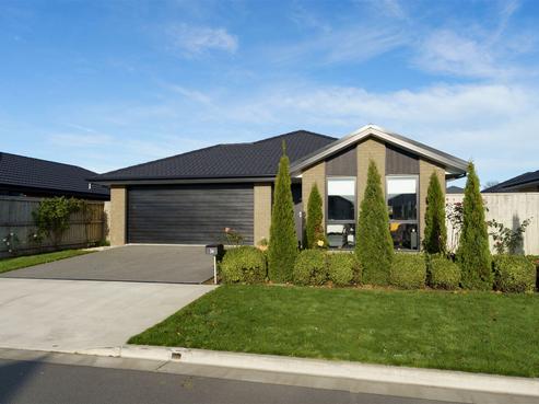 34 Minerva Crescent, Woodend