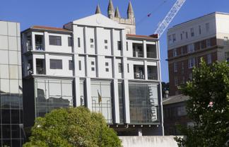 WALK RIGHT IN! SIT RIGHT DOWN!
