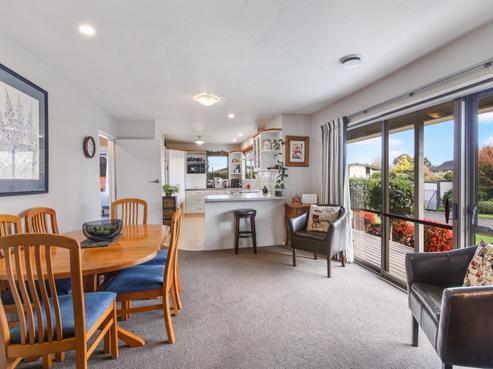 8 Glassey Drive, Allenton
