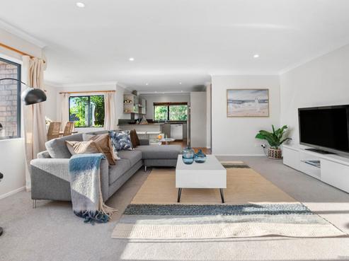 10 Four Oaks Place, Pukekohe