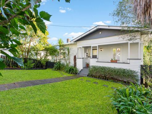 10 Pine Street, New Lynn
