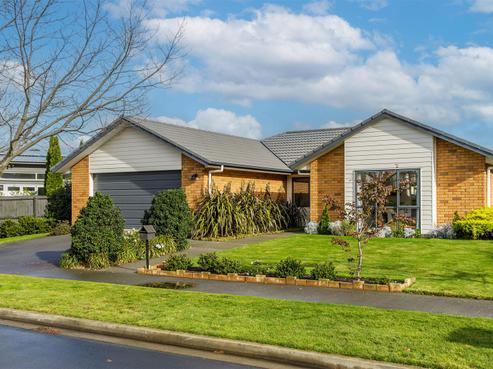 25 John Campbell Crescent, Middleton