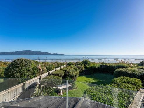 17 Oratia Street, Waikanae Beach