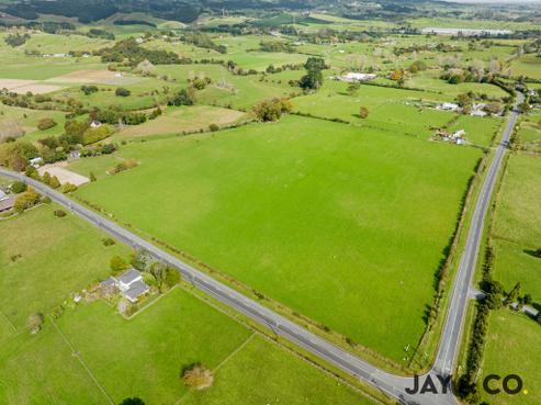 345 Tourist Road, Clevedon