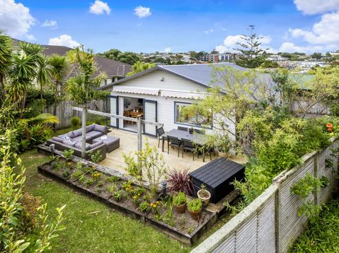 1/12B Coronation Street, Belmont