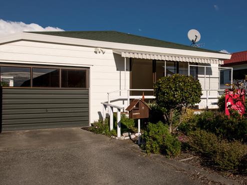 8 Dellwood Green, Richmond