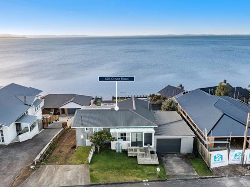 32B Crispe Road, Clarks Beach