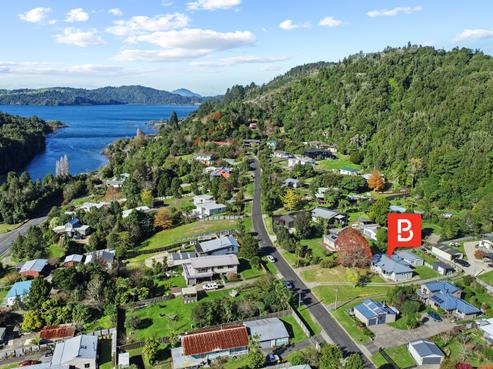 42 Oxford Road, Lake Rotoma