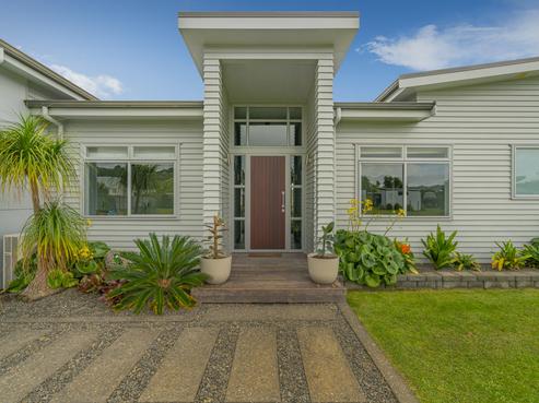4 Hawk Hill Crescent, Cooks Beach