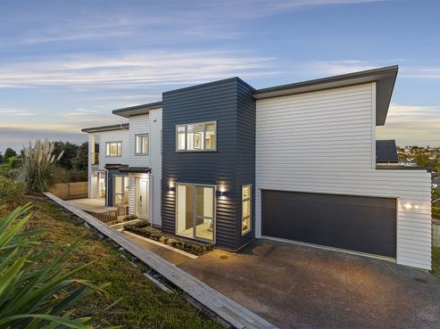 32 Remuremu Street, Long Bay