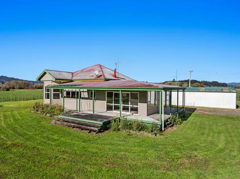 101 Foster Road, Taneatua