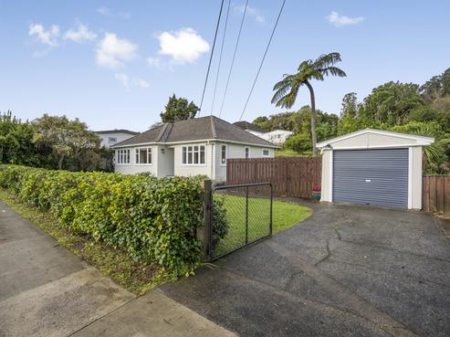 15 Peel Place, Wainuiomata