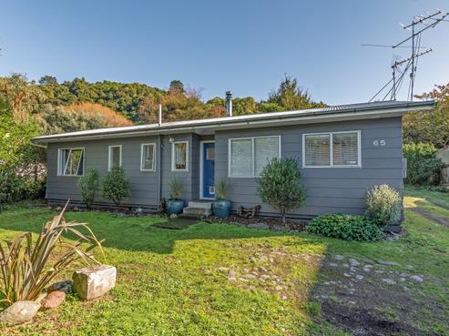 65 Watt Street, Featherston
