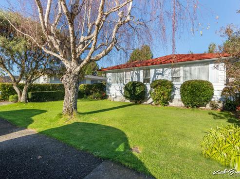 64 Holdsworth Avenue, Trentham