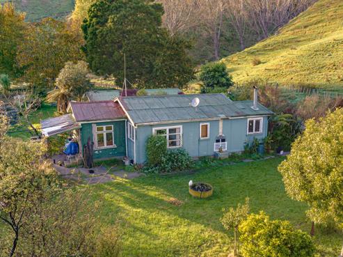 37 Creek Road, Mangamahu