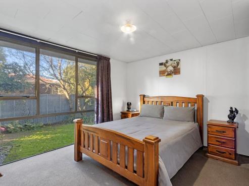 18 Hersham Place, Bromley
