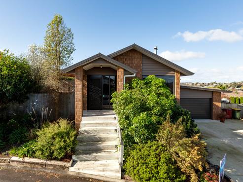 12 Iris Place, Grandview Heights
