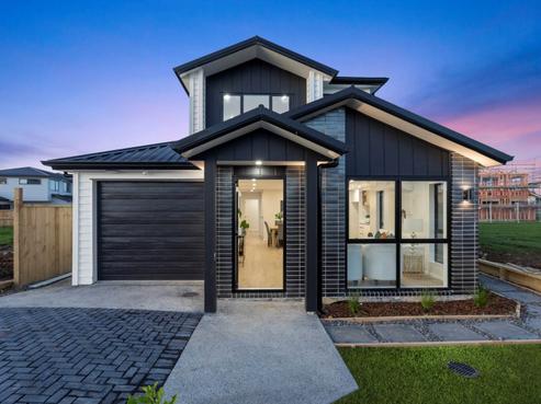 18 Korowhiti Road, Clarks Beach