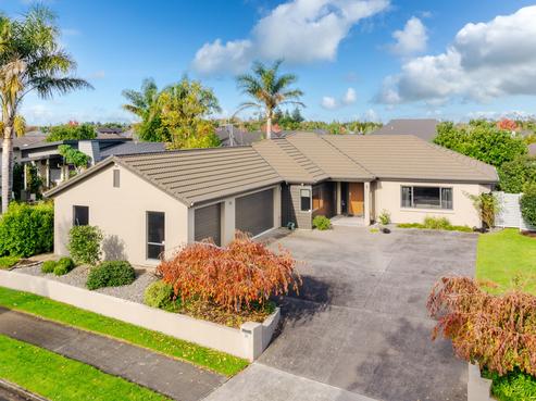 26 Darjon Drive, Huntington