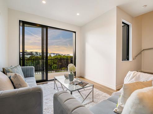 6 Kuaha Road, Massey