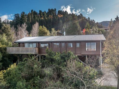 16 Chalet Crescent, Hanmer Springs