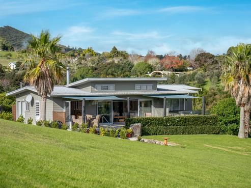 16 Te Akau Drive, Russell