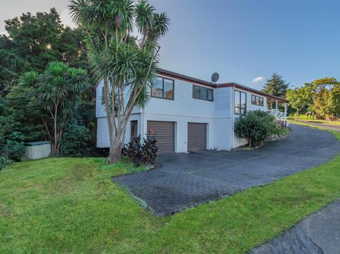7 Spruce Place, Totara Heights