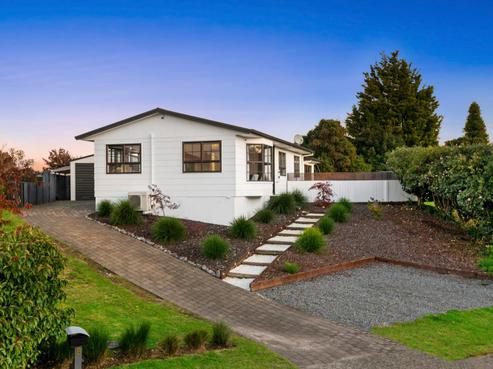 8 Taurus Place, Kawaha Point